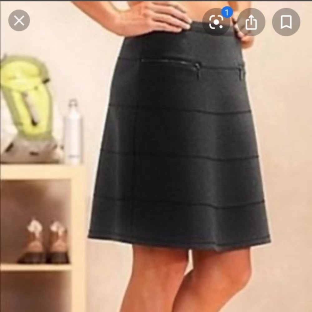 Athleta Size XS Black Strata A Line Ribbed Skirt Above The Knee